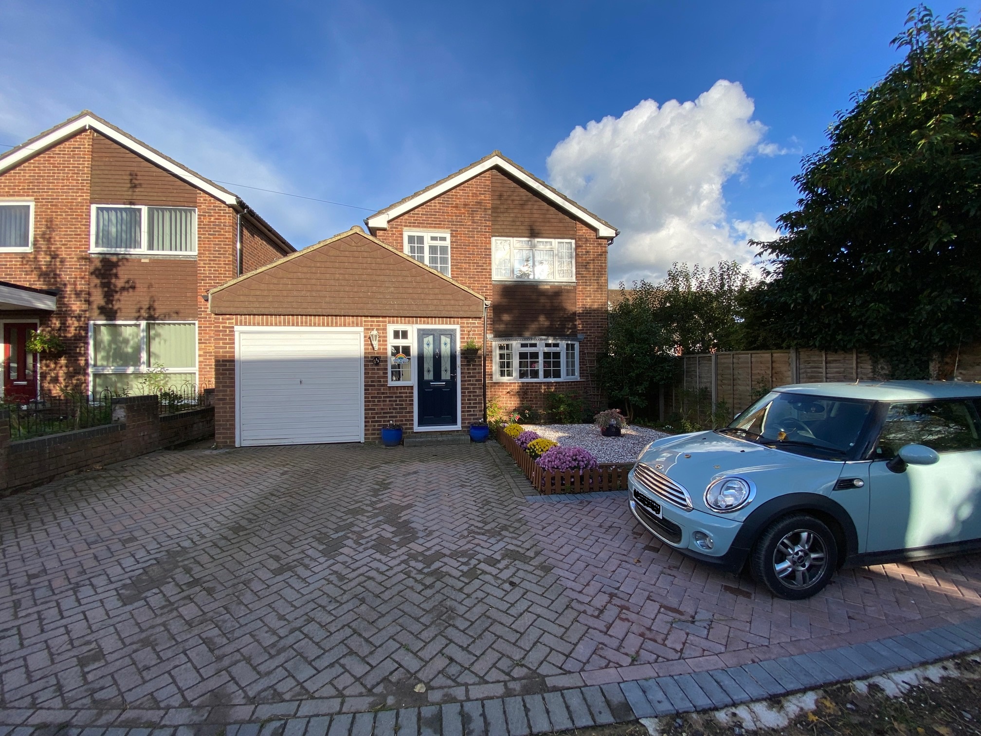 Sales Berkshire Estate Agents